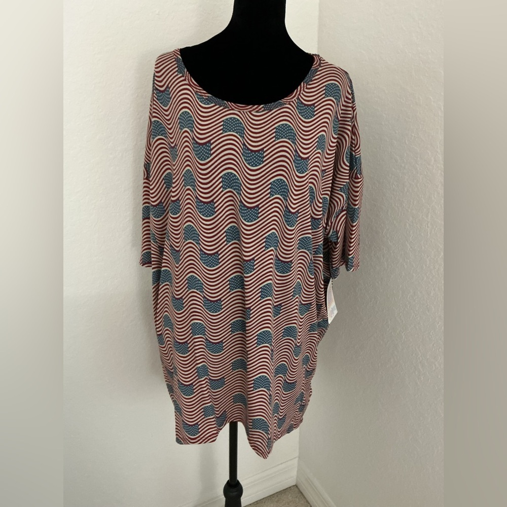 LuLaRoe Irma American Flag theme Print Oversized Tunic Top – Size 2XL – NWT - Picture 8 of 11